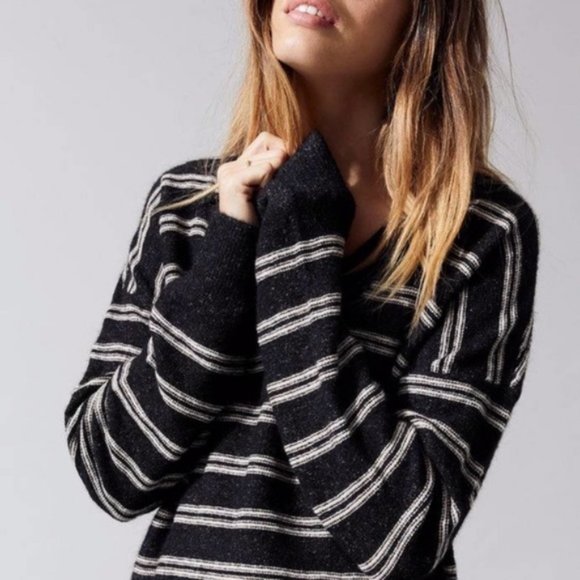 n:PHILANTHROPY black stripe dune wool sweater - Picture 3 of 9